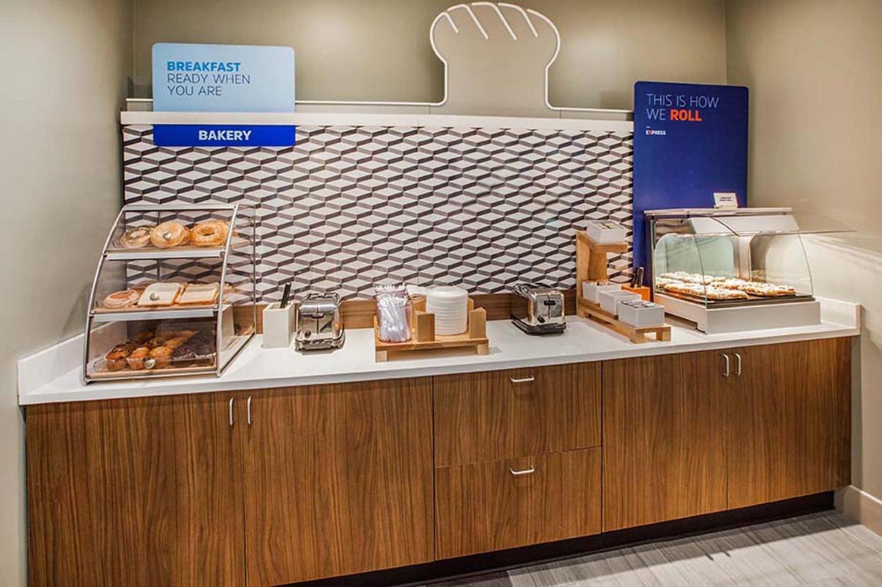 Holiday Inn Express Hotel & Suites Eugene Downtown - University By Ihg Exteriör bild